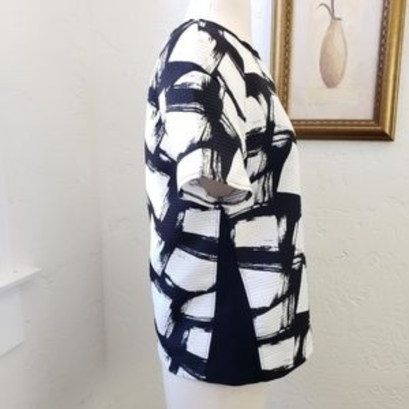 🎈 Banana Republic ~ Abstract Squares Top - Picture 3 of 4